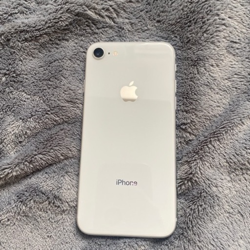 iPhone8 シルバー　64G