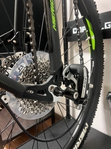 MERIDA マウンテンバイク(専用空気入れ、バイシクルハンガー、チェーンロック込)