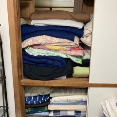 掛け布団、敷布団 寝具多数あります　掛け布団　ブランケット　枕　...