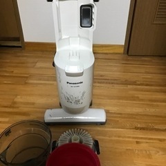 パナソニック　縦型掃除機の画像