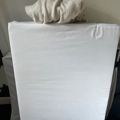 折りたたみベビーベッド カトージの画像