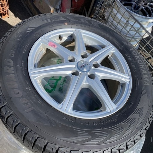 冬タイヤアルミホイール付き　215/70R16 YOKOHAMA