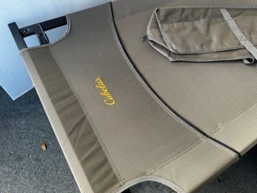 アメリカのアウトドアブランド　Cabela's カベラス　折りたたみベッド　中古