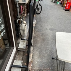 鉄製金網什器の画像