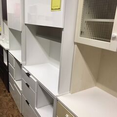 ニトリ　食器棚　キッチンボード　3枚扉　白　大容量　収納力抜群　クリーニング済　貝塚市　二色浜　