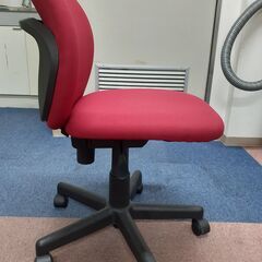 ★Thanks引取者決定　美品！座り心地のよいチェア（赤）No.13の画像