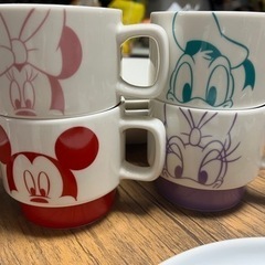食器まとめてお譲りいたします！ムーミン　ピングー　ディズニーの画像