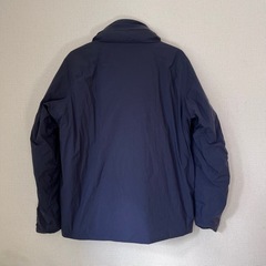 新品タグ付き　デサント　チタニウムサーモインシュレーテッドジャケットの画像