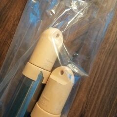 伸長式の物干しざお。最長235センチ。０円でお引き取り下さる方がいらっしゃるとうれしいです。の画像