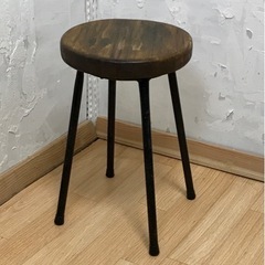 レトロな丸イス