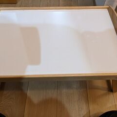 IKEAローテーブル