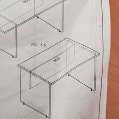 丈夫な木製デスク。組立式。完成サイズは横120、奥行き80、高さ73です。0円でお譲りしたいですの画像