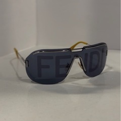 FENDI サングラス　フェンディの画像