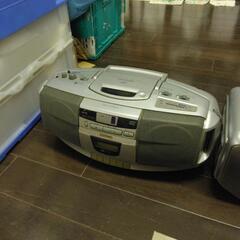 ジャンク品ラジカセ2台ビデオテープレコーダー1台の画像