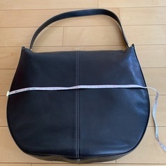 ユキコハナイ　黒革ショルダーバッグの画像