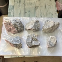 割栗石(白)