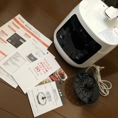 T-fal コンパクト電気圧力鍋の画像