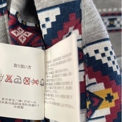 リバーシブルベスト　フード付き　サイズMの画像