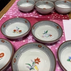 有田　西峰焼　季節のお花をあしらった可愛らしい小鉢　10個の画像