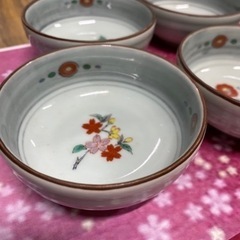 有田　西峰焼　季節のお花をあしらった可愛らしい小鉢　10個の画像