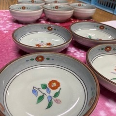 有田　西峰焼　季節のお花をあしらった可愛らしい小鉢　10個