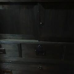 連絡下さい◉⁠‿⁠◉黒い収納箪笥の画像