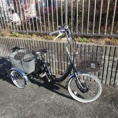 電動アシスト三輪自転車の画像