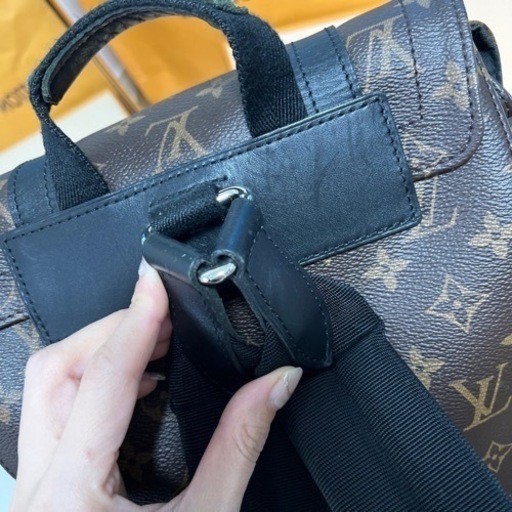 LOUIS VUITTON  クリストファー