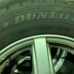 15インチ　バリ山スタッドレスタイヤ🛞ホイール付の画像