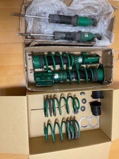 30プリウス  TEIN車高調