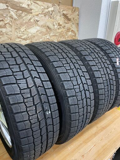 スタッドレスタイヤ 205/60R16 92Q WINTER MAXX DUNLOP 21年製 アルミホイール ４本セット