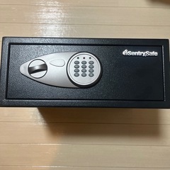 セキュリティ保管庫　金庫　SentrySafe  0円