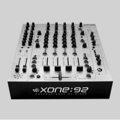 Xone92 mixer(Grey)電源ケーブルAXIS-303...