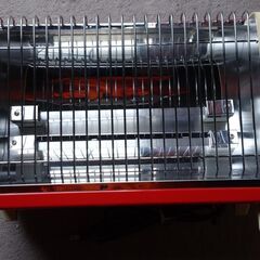 電気ストーブ（６００Ｗ）格安で譲ります。