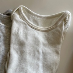 UNIQLO ベビー肌着 80cm ロンパースの画像