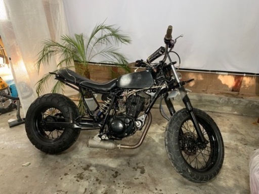 TW225とNSR250R(mc18)ヤフオク出品中です