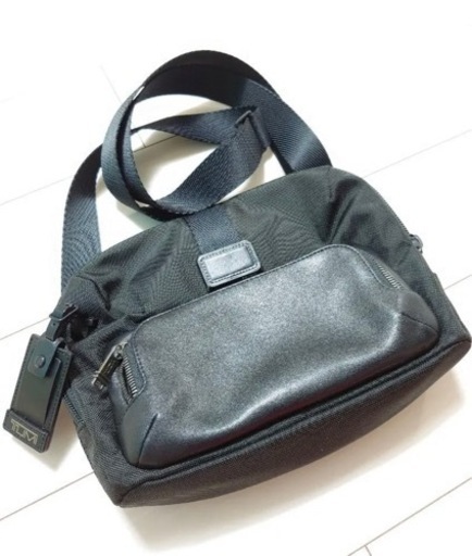 TUMI ショルダーバック