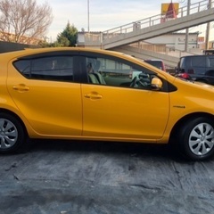 【⭐️ご成約⭐️動画あり】🟡アクア🟡ハイブリッド🌿低燃費🌿装備品充実🟡ワンオーナー🙋‍♀️記録簿揃ってますの画像