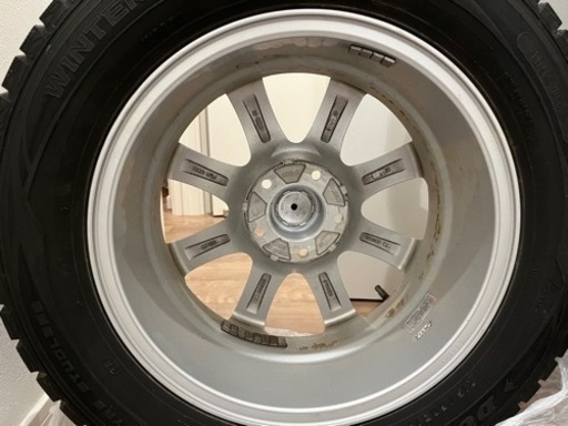 【お譲りする方決まりました】スタッドレスタイヤ※遮光ラック付き 215/60R16