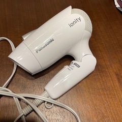 ヘアドライヤー　パナソニック　イオニティー　コンパクト　2020年製