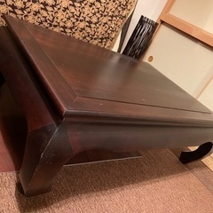 バリ風のローテーブルの画像