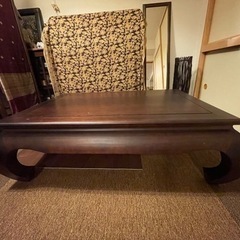 バリ風のローテーブルの画像