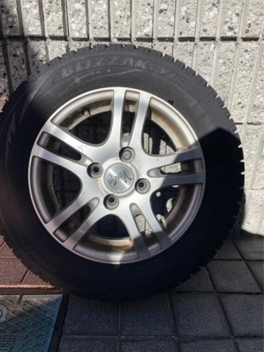 【値下げ】スタッドレス155/65 R13