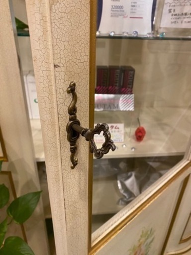 イタリア家具♪アンティーク♪ロココ調♪クラック塗装♪キャビネット♪カップボード