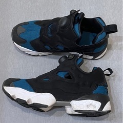【引き取り希望】Reebok インスタポンプフュリー ブラック＆ブルーの画像
