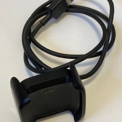 Fitbit Versa2 スマートウォッチ 1年半使用 本体は傷なしの画像
