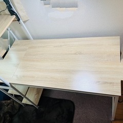 【取引先決定】棚付き　デスクの画像