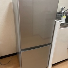 【送料込み】2022年製 AQUA AQR-13M シルバー 【5/31まで！】 ヨドバシ.com - AQUA アクア 冷蔵庫（126L・右開き） ブラッシュ