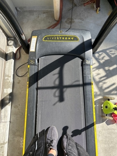 LIVESTRONG トレッドミル