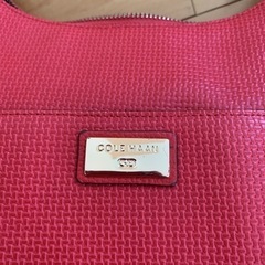 49,000円のお品美品⭐︎COLE HAAN 赤ハンドバッグの画像